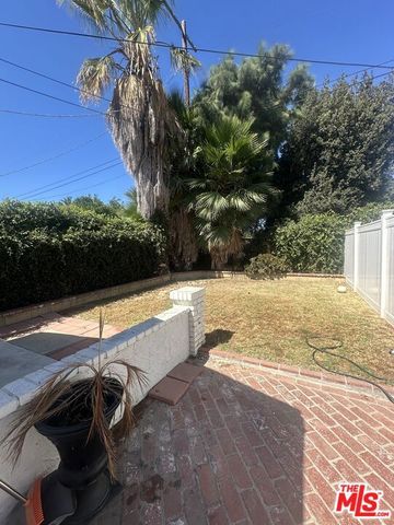 7359 Amestoy Avenue, Los Angeles, CA 91406