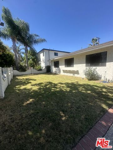 7359 Amestoy Avenue, Los Angeles, CA 91406