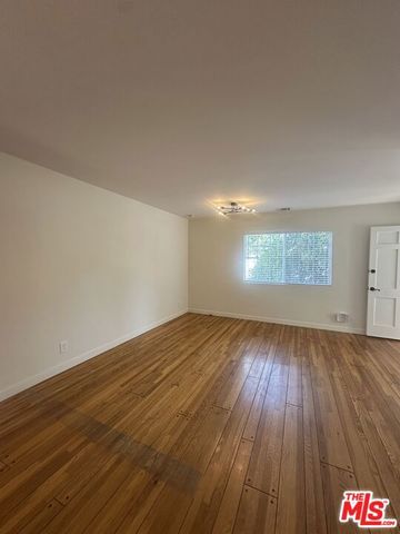 7359 Amestoy Avenue, Los Angeles, CA 91406