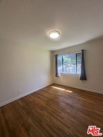 7359 Amestoy Avenue, Los Angeles, CA 91406