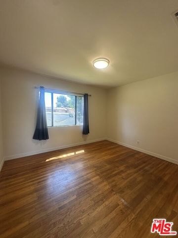 7359 Amestoy Avenue, Los Angeles, CA 91406