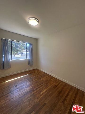 7359 Amestoy Avenue, Los Angeles, CA 91406