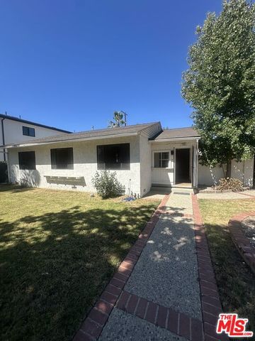 7359 Amestoy Avenue, Los Angeles, CA 91406
