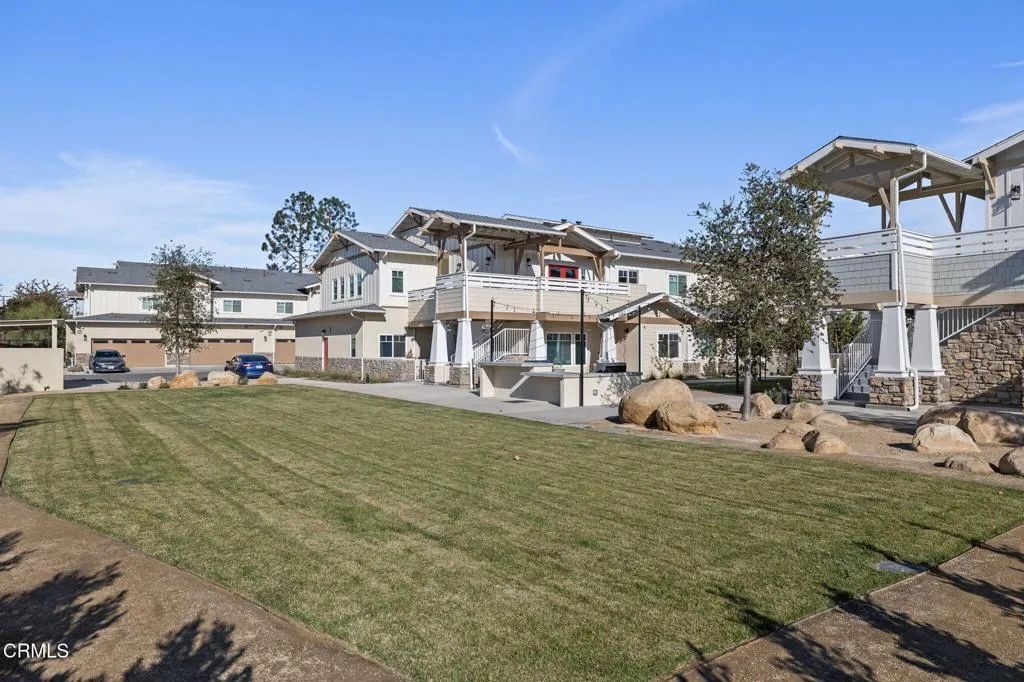 Image 28 of property listing at 307 North F St 201, Oxnard, CA 93030