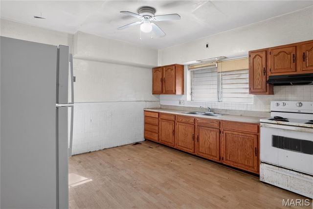 3502 West Place, St Louis, MO 63121