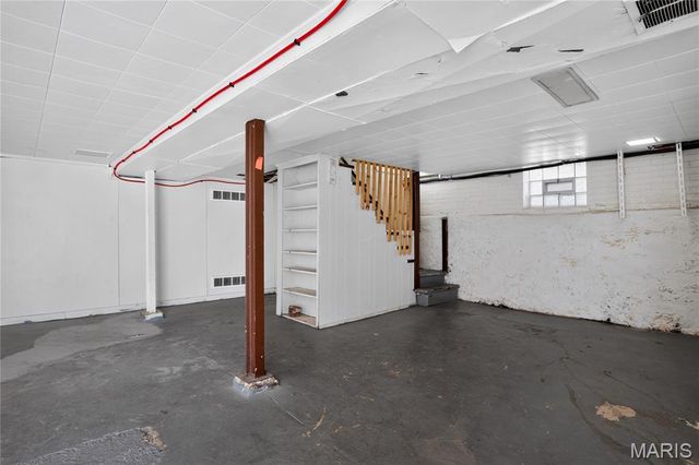 3502 West Place, St Louis, MO 63121