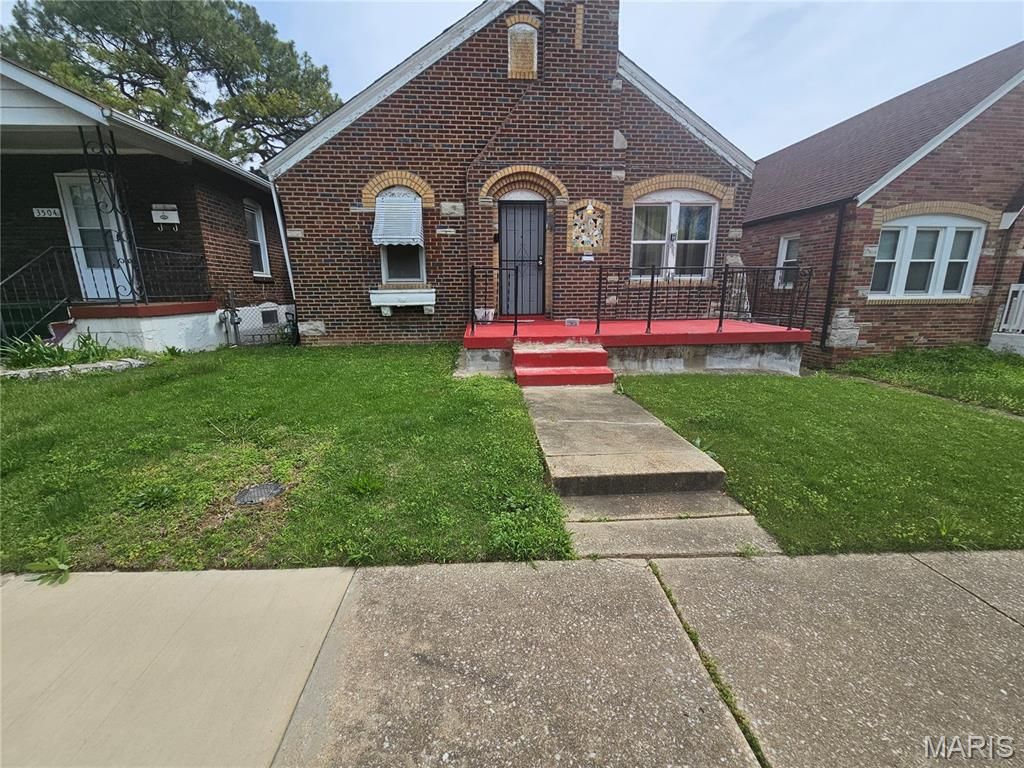 3502 West Place, St Louis, MO 63121