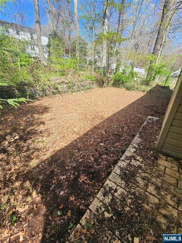 286 Cupsaw Drive, Ringwood, NJ 07456
