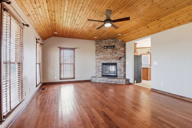 450 Drowning Creek Rd, Crossville, TN 38571