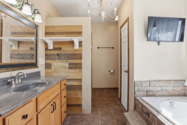 450 Drowning Creek Rd, Crossville, TN 38571