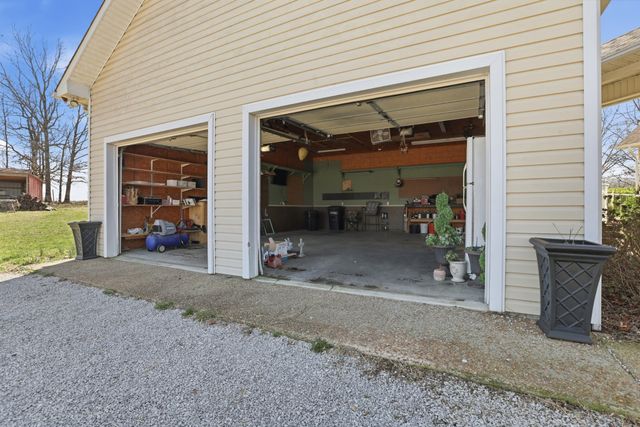 450 Drowning Creek Rd, Crossville, TN 38571