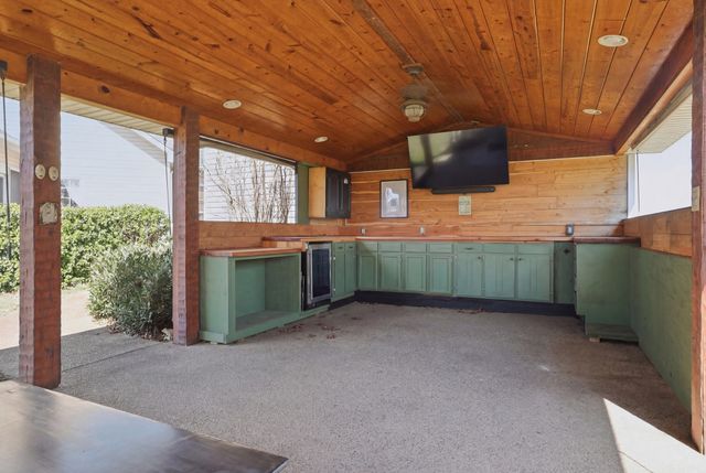 450 Drowning Creek Rd, Crossville, TN 38571