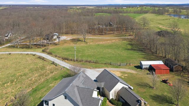 450 Drowning Creek Rd, Crossville, TN 38571