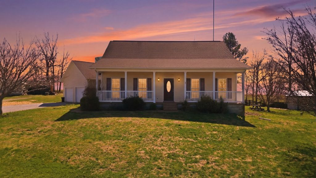 450 Drowning Creek Rd, Crossville, TN 38571