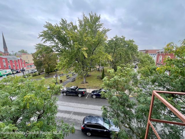 711 Warren Street 4, Hudson, NY 12534