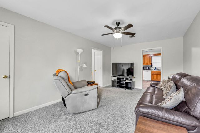 344 Dupuis Dr, Clarksville, TN 37042