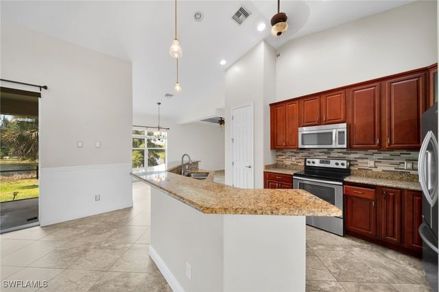 3326 SW 8TH ST, Cape Coral, FL 33991