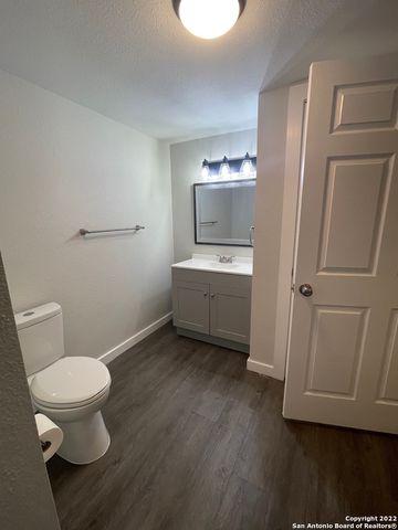 1815 SANTA BARBARA, San Antonio, TX 78201
