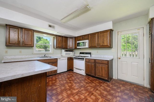 23 GULICK LANE, Plainsboro, NJ 08536