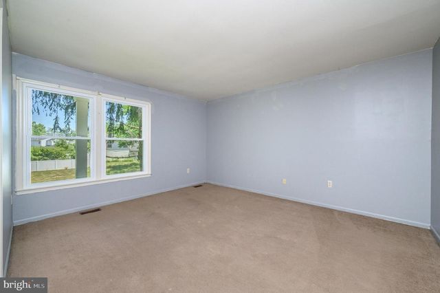 23 GULICK LANE, Plainsboro, NJ 08536