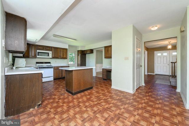 23 GULICK LANE, Plainsboro, NJ 08536