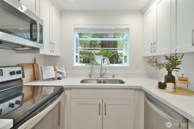 11435 105th Court NE, Kirkland, WA 98033