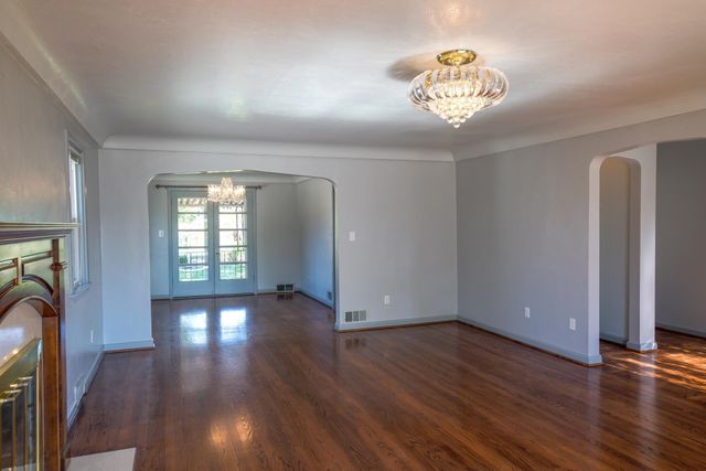 9607 E Upriver Dr, Spokane Valley, WA 99206