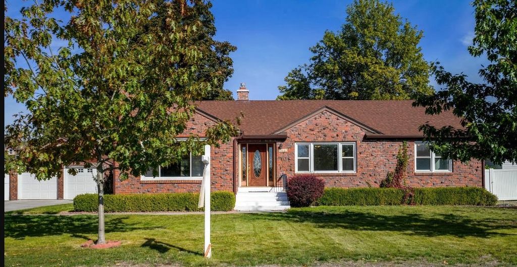 9607 E Upriver Dr, Spokane Valley, WA 99206
