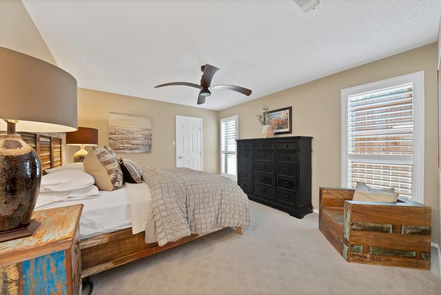 600 Mountain Laurel Lane, Bedford, TX 76021