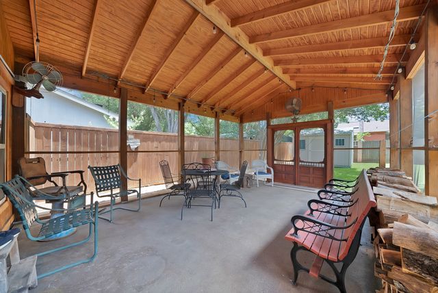 600 Mountain Laurel Lane, Bedford, TX 76021
