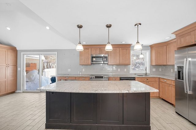 58 Campus Rd, Methuen, MA 01844