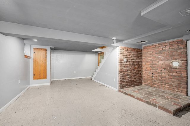 58 Campus Rd, Methuen, MA 01844