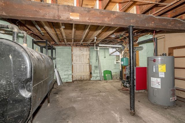 58 Campus Rd, Methuen, MA 01844