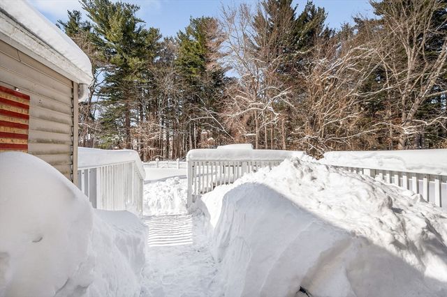 58 Campus Rd, Methuen, MA 01844