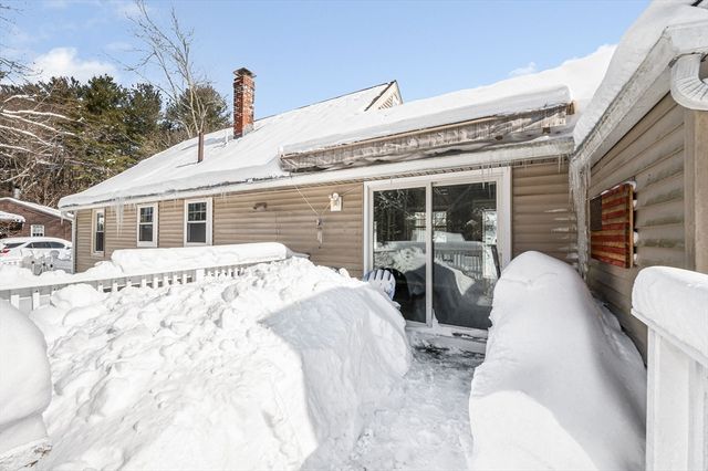 58 Campus Rd, Methuen, MA 01844