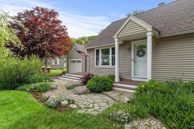 58 Campus Rd, Methuen, MA 01844