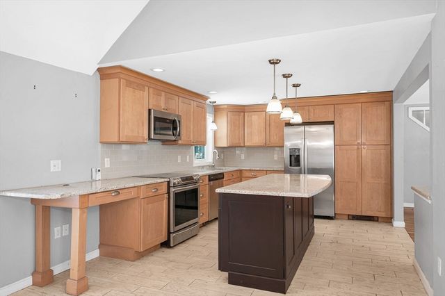 58 Campus Rd, Methuen, MA 01844