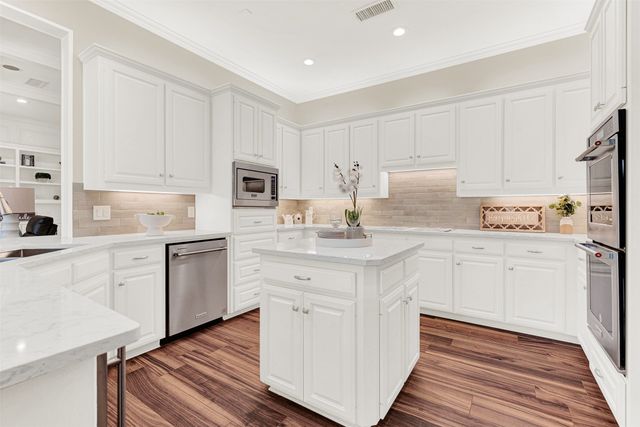 4017 BRIDGEPORT Drive, Plano, TX 75093