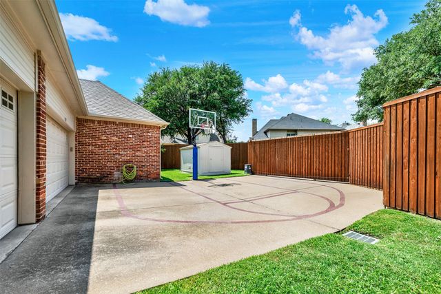 4017 BRIDGEPORT Drive, Plano, TX 75093