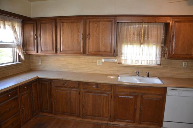 1109 N Willis Street, Visalia, CA 93291