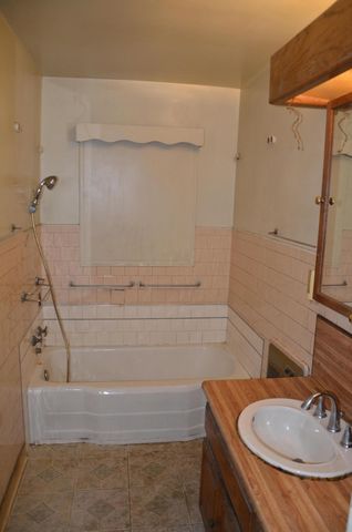 1109 N Willis Street, Visalia, CA 93291