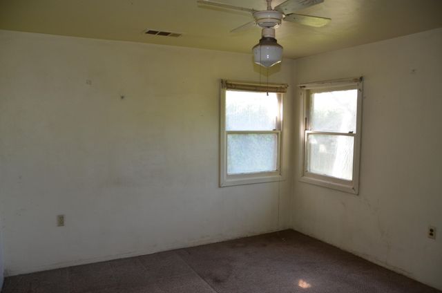 1109 N Willis Street, Visalia, CA 93291