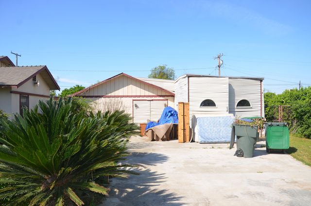1109 N Willis Street, Visalia, CA 93291