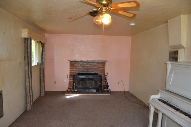 1109 N Willis Street, Visalia, CA 93291