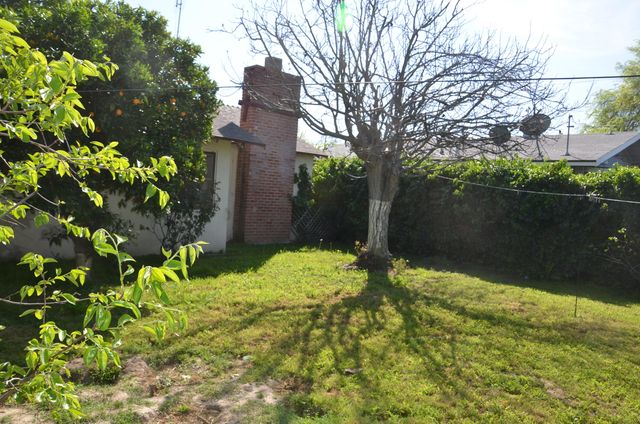 1109 N Willis Street, Visalia, CA 93291