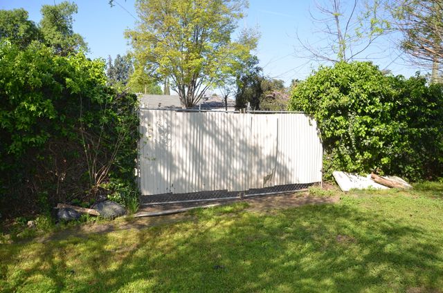 1109 N Willis Street, Visalia, CA 93291