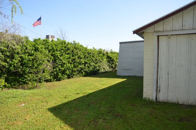 1109 N Willis Street, Visalia, CA 93291