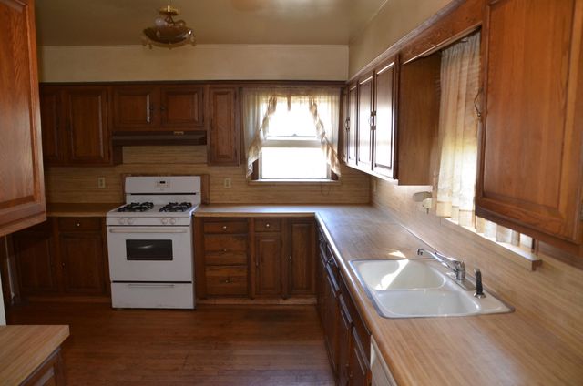 1109 N Willis Street, Visalia, CA 93291