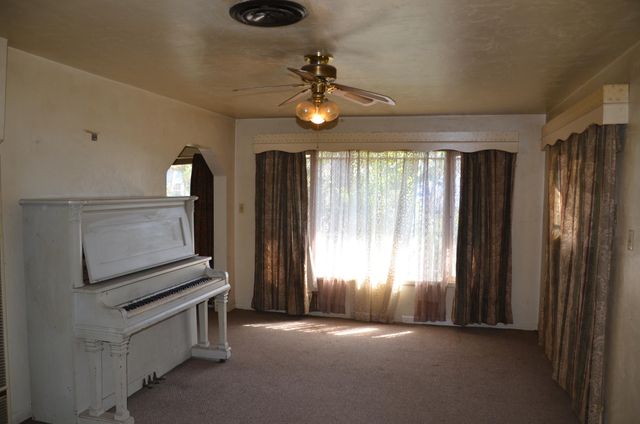 1109 N Willis Street, Visalia, CA 93291