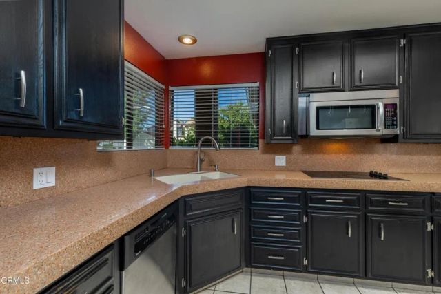 2601 Barrington Street, Bakersfield, CA 93309